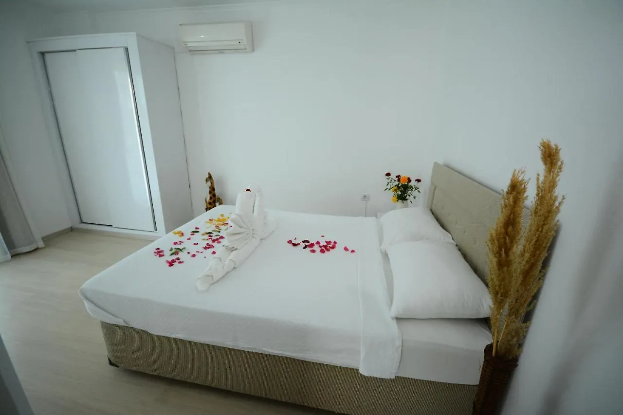 Aparthotel Hun Club Antalia 2*,